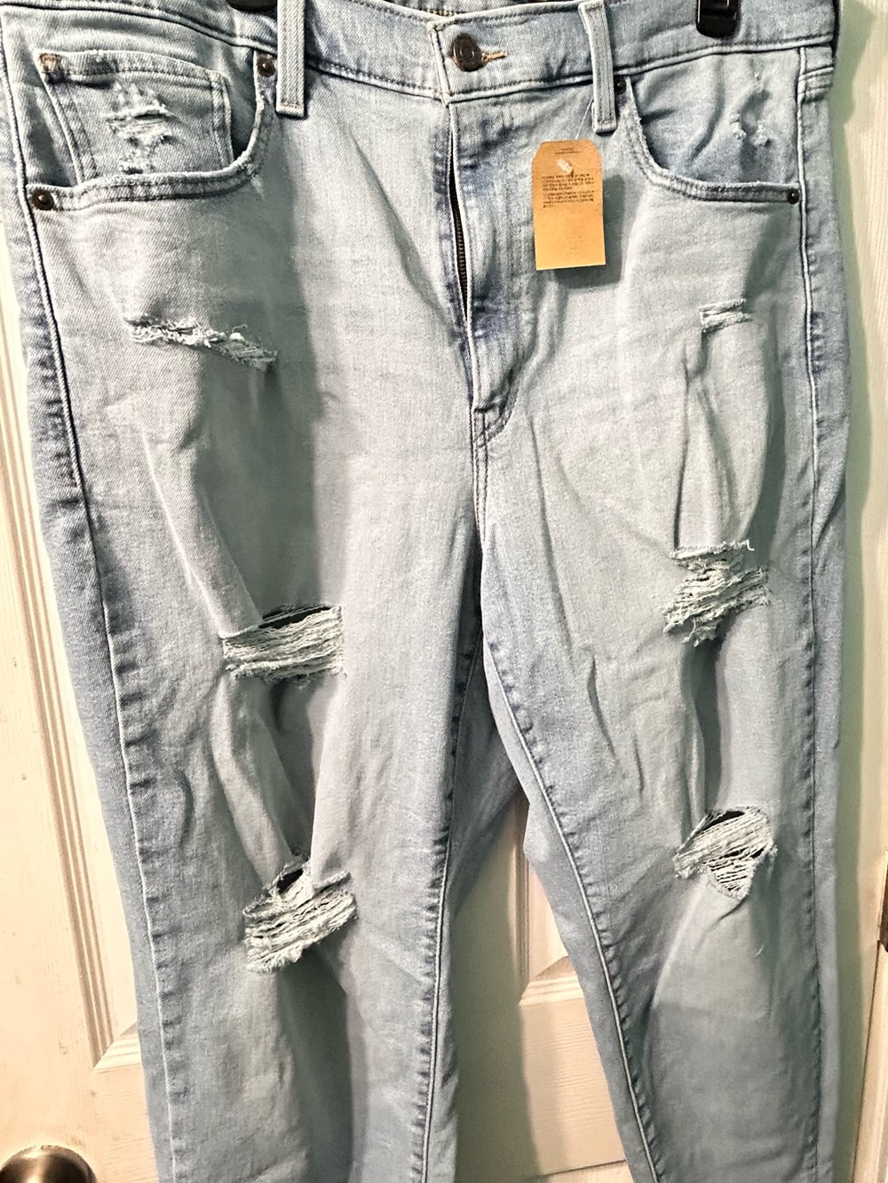 Levi's High waisted‎ Light Blue Distressed Skinny Jeans